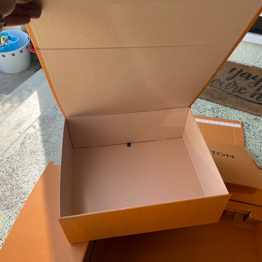 Louis Vuitton Shipping Bundle - image 4